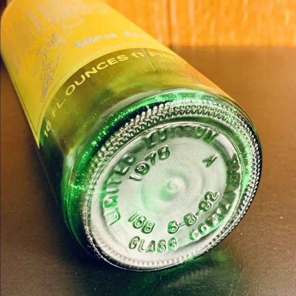 VINTAGE 7 UP COMMEMORATIVE Bottle - Picture 5 of 13